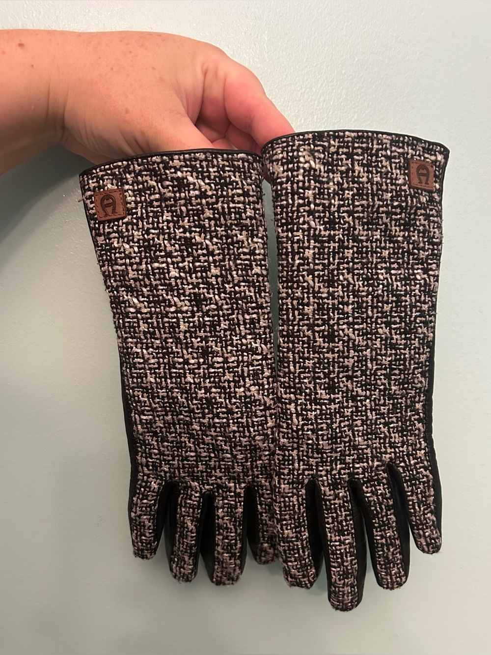 Etienne Aigner Boucle Leather Palm Gloves Black White Women's M VTG Classic